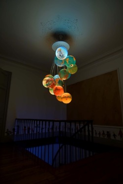 roguesandevolution:  Beautiful “chandelier” made of 15 world