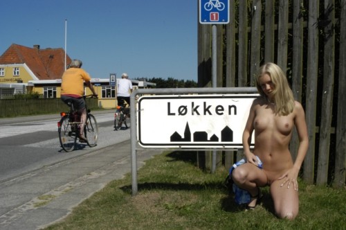 they don’t seem very interested, this must be normal in lokken or something