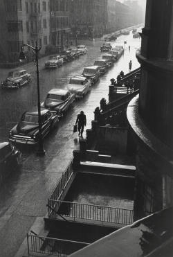 mondonoir:  Ruth Orkin, Man in Rain…from My Window on West