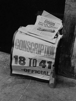 itsjohnsen:  Headlines in London the day Britain declares war