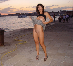 exposed-in-public:  On the waterfront for Flashing Friday from