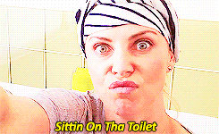  Charlize Theron singing Sittin On Tha Toilet [x] 