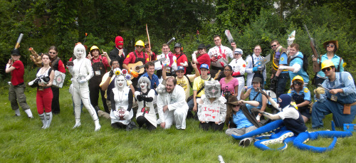 kynimdraws:  Valve Photoshoot at Animenext 2012 There were far more TF2 guys than the rest because it was initially a TF2 meetup but it was still fun :)  Rebloggin’ all the Shoot photos from Anime Next last weekend because I’m only just gettin