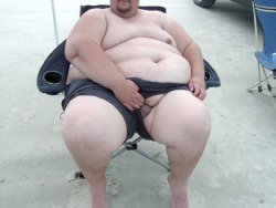 cbdlover573:  Beach chub :-) 