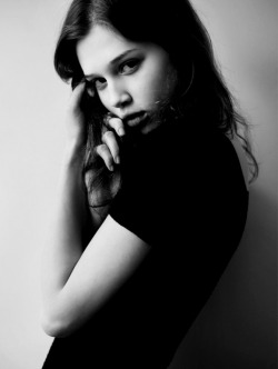 Anais Pouliot shot by Billy Kidd