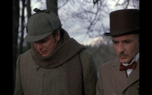 blktauna:  alittlebitontuesdays:  keraaminenkettu:  bluetoothtoaster:  Michael Caine & Ben Kingsley as Holmes and Watson in Without a Clue (1988)  The funniest movie, the comedic timing and all is just A  <3 (Also Ben Kingsley is awesome and so