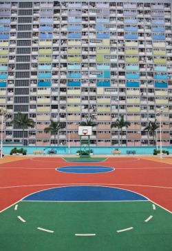 walls-to-the-ball:  stunning pictures of roof-top basketball