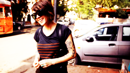 headonmypillow:  47/50 pictures of Tegan and Sara in stripes 