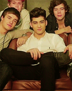 guydirectioners:  Zayn’s missing the fans. 