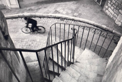 emrayfo:  Hyères, France, 1932 by Henri Cartier-Bresson 