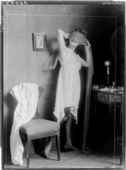 Madame d’Ora   Lingerie ,1917