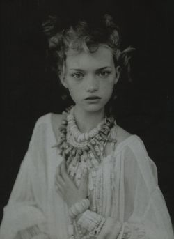 Gemma Ward: Just Enchanting - Vogue Italia by Paolo Roversi,