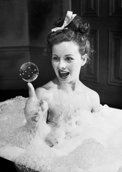 sharontates:Jeanne Crain takes a bubble bath for LIFE magazine,