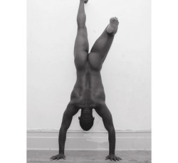 hot hand stand