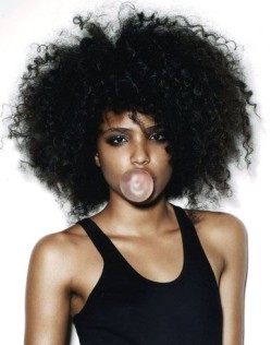 whiteboysdatingblackgirls:  Follow my blog : http://www.tumblr.com/follow/whiteboysdatingblackgirls