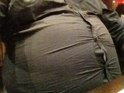 crackingfat:  Omg so full!! I’m stuffed, bloated, about to