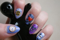 pixie-pie:  [my photography] Alice in Wonderland nails 