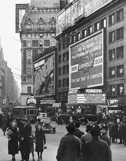 fuckyeahvintage-retro:  New York City, 1938 