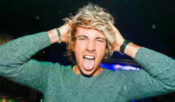 loving-niall-james-horan:  niallsreasontowank:   Andy Samuels