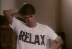 retroberry: Bowie Says Relax 