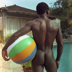 nudegaybeachdude:  This young man is anticipating fun and games