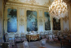 a-l-ancien-regime:  La chambre de M. le Prince | chateau de Chantilly