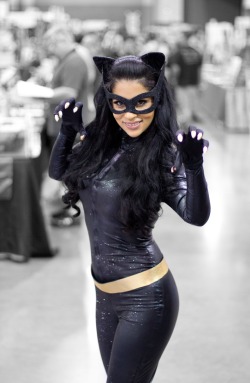 comicbookcosplay:  Classic Catwoman at Heroes Con 2012 Submitted