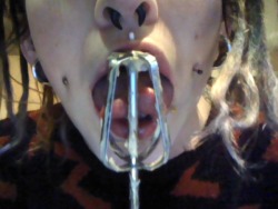 chocolateoatmilk:  tentaclesandteacups:  A split tongue makes