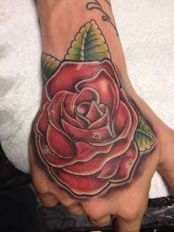 fuckyeahhandtattoos:  My rose hand tattoo 2 hours done by Bart