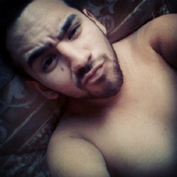 ohseetow:  #bored #shirtless #bed #single #life #myself #gay