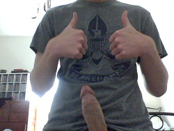 magnumsizedmales:  He just gave his dick two thumbs up