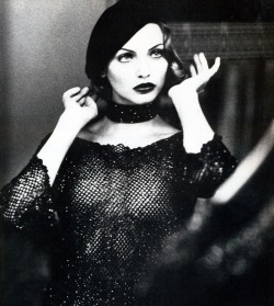 vampdreaminginhollywood:  Nadja Auermann by Ellen Von Unwerth