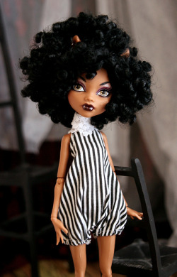 mhghouls:  clawdeen by Kittytoes on Flickr.so it’s apparent