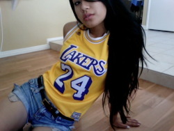 cute-girls-wearing-jerseys-blog:  Chloe loves them Lakers