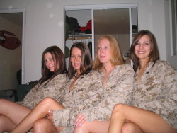 militarygirlswivesgirlfriends.tumblr.com/post/39040230296/