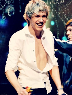 OMG, Niall! <3 <3 <3 