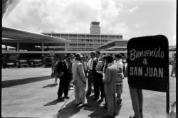 thenewmanhattanite:  Bienvenido a San Juan.  Photograph by Gordon