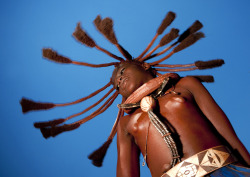 ourafrica:  pentastarinthestyleofdemons:  Himba girl dancing,