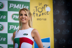runridewine:  My favourite podium girl in the 2012 Tour. Hands