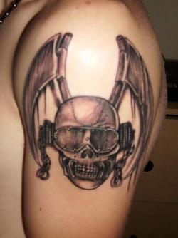 fuckyeahtattoos:  This is a tattoo of Vic Rattlehead, the mascot
