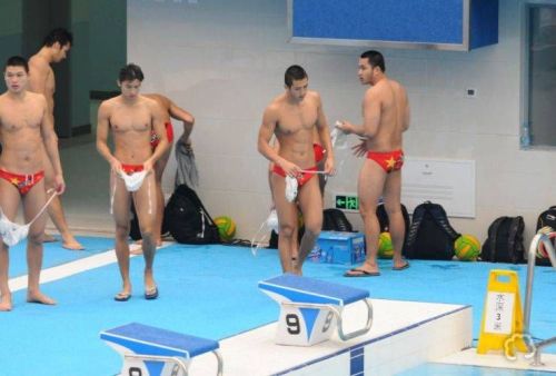 chinitongkalbo:   Water Polo Guys!   If only our water polo guys are these cute!