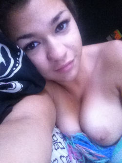 bisexualbabyyy:  just waking up 