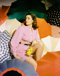 sharontates:  Gene Tierney photographed for a Vogue spread while