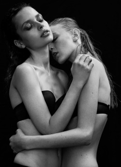 pussylequeer:  Becca B and Olivia photographed by Jesse Laitinen