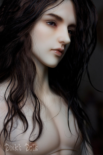 velocicrafter:  2011_08_15_Theo_06 by SDink on Flickr. welcome to the Uncanny Valley. There are tours every hour, on the hour. Be sure to visit our gift shop for unique souvenirs!  Gorgeous, gorgeous Theo <3