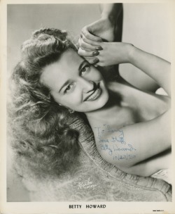 burlyqnell:   Betty Howard   aka. “The Girl with the Big