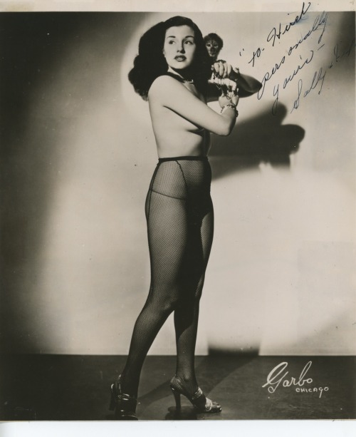 burlyqnell:   Signed vintage 50’s-era promo photo of Sally Lane (and her Monkey: “Fifi”)..