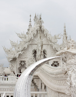 mybackyardcemetery:  Wat Rong Khun is a contemporary unconventional