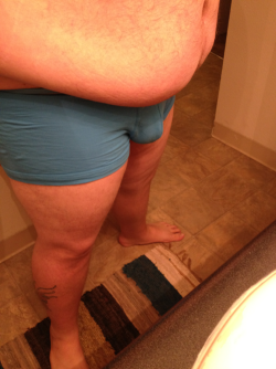 jizzynizzle:  TummyTuesday!…. might as well throw some undies