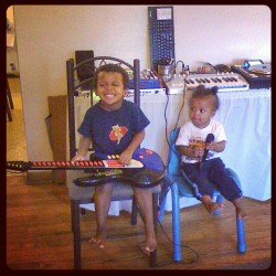 Let’s make a band! #music #thejr'z #family  (Taken with